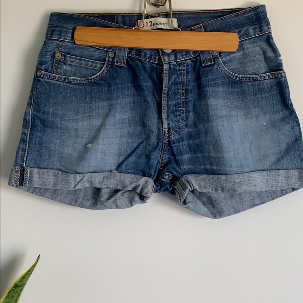 Levi’s High Rise Button fly Denim Shorts